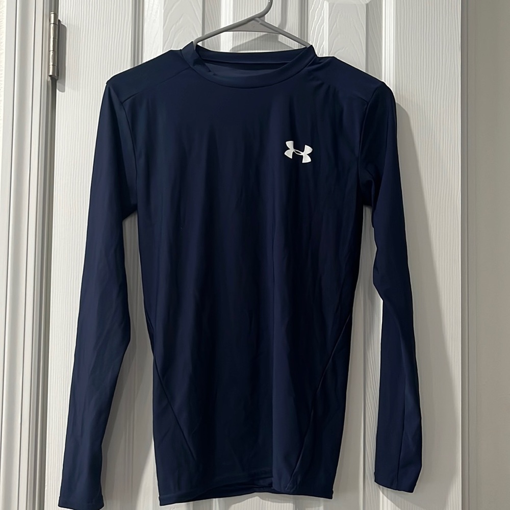 Under Armour Navy Long-sleeve shirt size medium